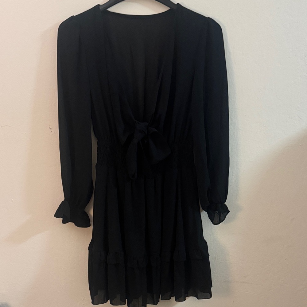 Black Long-Sleeve Chiffon Tie-Waist Tiered Dress